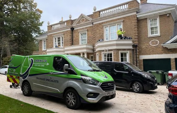 Drains24 drainage van ready for blocked drain callouts across Twickenham and surrounding areas