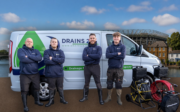 Drains drainage van serving Twickenham and surrounding areas (mobile)